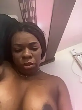 Snapshot of Priihmedeiros chatting on March 9, 2026, 10:08 am Priihmedeiros online show from March 9, 2026, 10:08 am