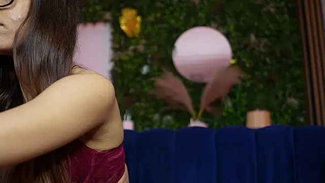 Snapshot of sisi_von_dee chatting on March 7, 2026, 8:39 pm sisi von dee online show from March 7, 2026, 8:39 pm