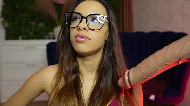 Snapshot of sisi_von_dee chatting on March 10, 2026, 8:47 pm sisi von dee online show from March 10, 2026, 8:47 pm