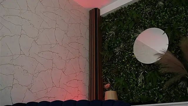 sisi von dee online show from June 17, 2026, 7:37 pm