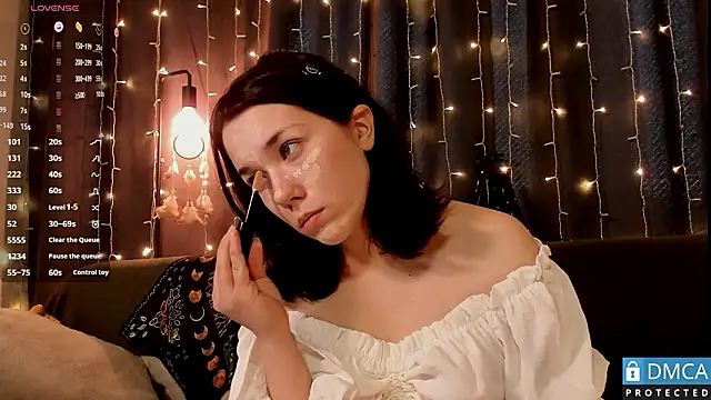 Kelly foox online show from March 28, 2026, 11:32 am