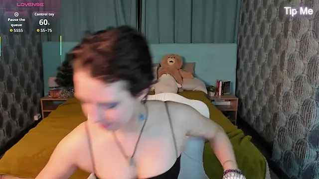 Sara Frayer online show from December 19, 2025, 1:12 am