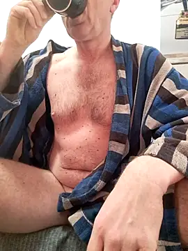 Snapshot of Vintermelon2 chatting on February 18, 2026, 7:59 am Vintermelon2 online show from February 18, 2026, 7:59 am