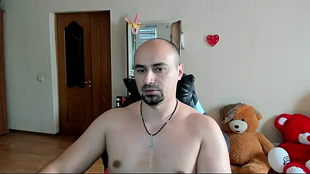  Ziesh  online show from October 3, 2025, 8:44 am