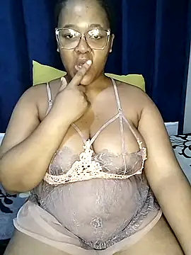 SweetJuicyPussy97 online show from February 2, 2026, 5:44 pm