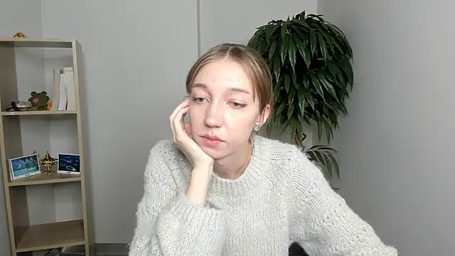 CherrySteffel online show from October 4, 2025, 6:44 am
