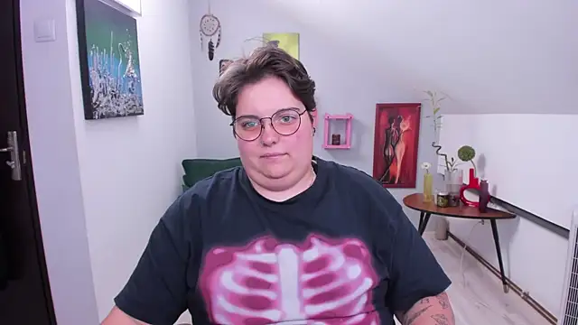 IvyRhodes online show from October 2, 2025, 3:08 pm