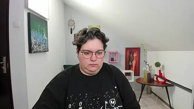 IvyRhodes online show from October 6, 2025, 11:18 am