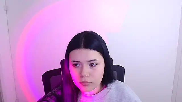 Snapshot of Mona_Esty chatting on October 9, 2025, 5:22 pm Mona Esty online show from October 9, 2025, 5:22 pm