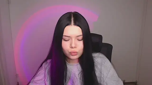 Snapshot of Mona_Esty chatting on October 22, 2025, 5:24 pm Mona Esty online show from October 22, 2025, 5:24 pm