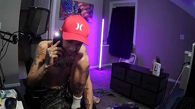 Snapshot of Michigan9000 chatting on October 18, 2025, 1:19 am Michigan9000 online show from October 18, 2025, 1:19 am