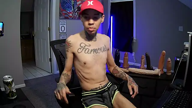 Snapshot of Michigan9000 chatting on November 20, 2025, 4:51 pm Michigan9000 online show from November 20, 2025, 4:51 pm