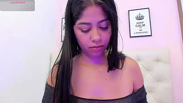 MiaStevenss online show from October 22, 2025, 12:38 pm