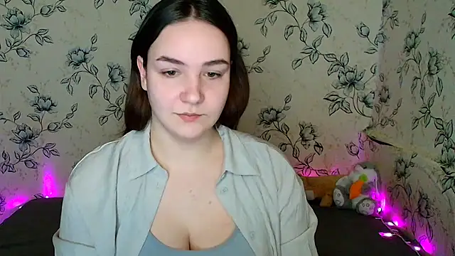 OliviaMontgommery online show from March 19, 2026, 1:04 pm