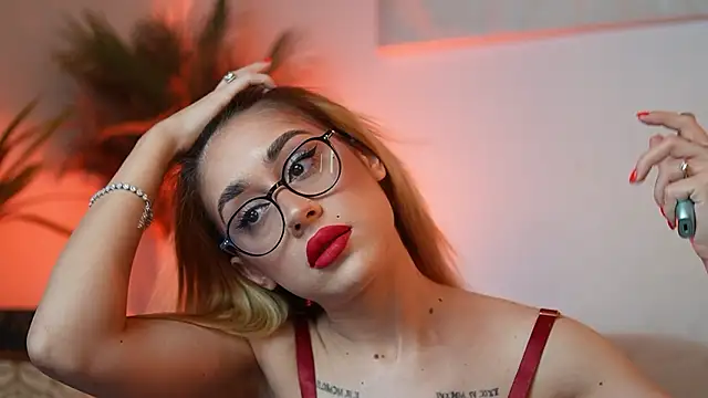 AileenKiss online show from February 19, 2026, 10:06 pm