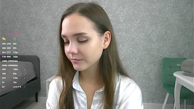 SweetSaraPie online show from October 18, 2025, 6:52 pm