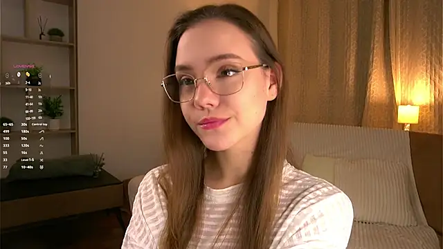 SweetSaraPie online show from March 13, 2026, 6:03 pm