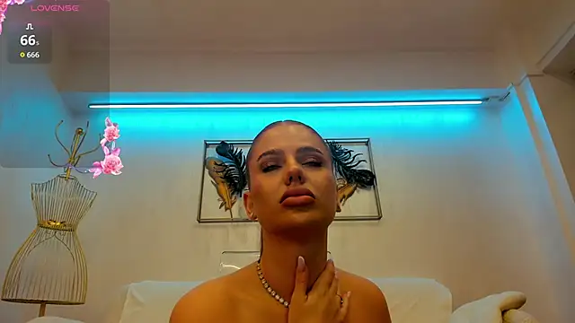 Snapshot of VikaFever chatting on October 26, 2025, 4:51 am VikaFever online show from October 26, 2025, 4:51 am