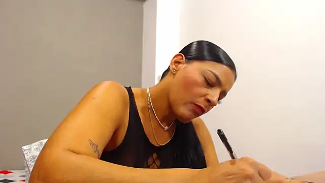 Snapshot of SamyBigTitis chatting on October 8, 2025, 12:19 am SamyBigTitis online show from October 8, 2025, 12:19 am