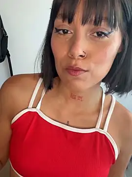 Snapshot of Qadeshoficial chatting on November 5, 2025, 8:42 pm Qadeshoficial online show from November 5, 2025, 8:42 pm