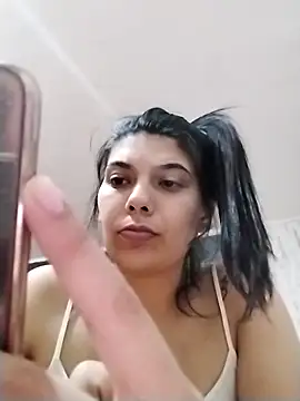 violetapvyo03 online show from October 3, 2025, 11:13 pm