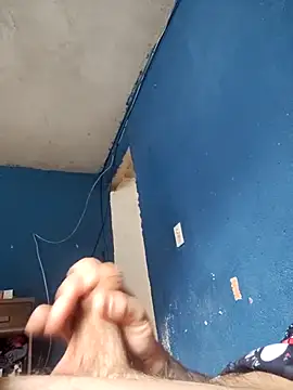 Snapshot of IZ2398 chatting on November 24, 2025, 4:29 pm IZ2398 online show from November 24, 2025, 4:29 pm