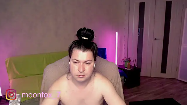 Snapshot of micromouse_mo chatting on May 8, 2026, 1:55 am micromouse mo online show from May 8, 2026, 1:55 am