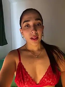SabrinaEvanss  online show from April 7, 2026, 7:58 pm