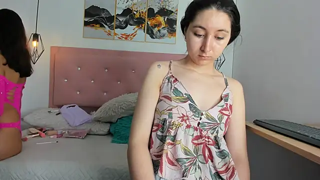 kiara and christy online show from November 10, 2025, 12:26 pm