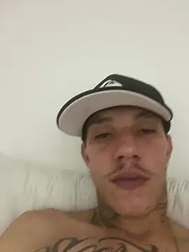 Novinhodotado774444 online show from October 4, 2025, 3:15 am