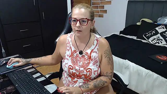 perlagoloza05 online show from July 7, 2026, 3:20 am