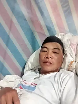 Snapshot of -CHOI-83 chatting on October 5, 2025, 10:07 pm -CHOI-83 online show from October 5, 2025, 10:07 pm