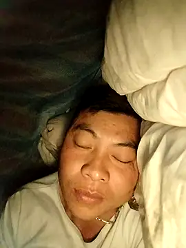 Snapshot of -CHOI-83 chatting on October 18, 2025, 9:37 pm -CHOI-83 online show from October 18, 2025, 9:37 pm