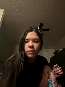 jynx420friendly101 online show from October 3, 2025, 5:37 am