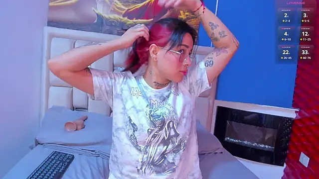 Snapshot of Nixielee_ chatting on October 27, 2025, 7:29 pm Nixielee online show from October 27, 2025, 7:29 pm