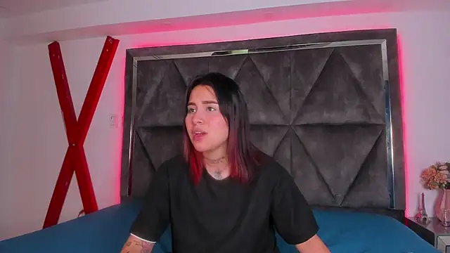 Snapshot of Nixielee_ chatting on October 30, 2025, 7:36 pm Nixielee online show from October 30, 2025, 7:36 pm