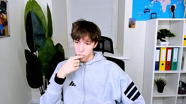 Snapshot of MarkBranston chatting on February 8, 2026, 2:42 pm MarkBranston online show from February 8, 2026, 2:42 pm