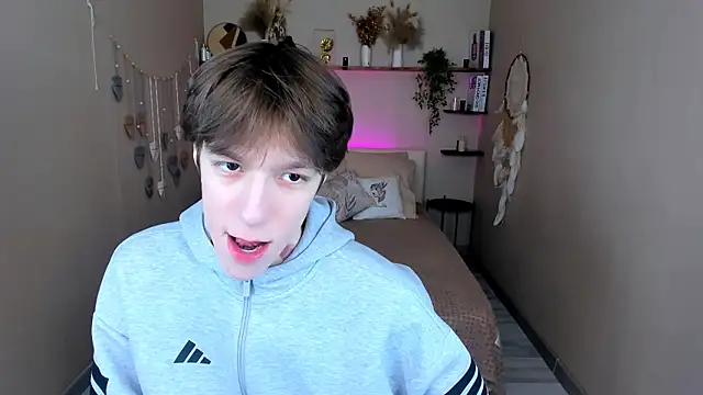 Snapshot of MarkBranston chatting on March 13, 2026, 2:45 pm MarkBranston online show from March 13, 2026, 2:45 pm