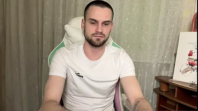 Snapshot of Iveraan chatting on October 25, 2025, 6:35 pm Iveraan online show from October 25, 2025, 6:35 pm