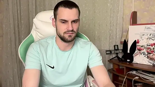 Snapshot of Iveraan chatting on November 9, 2025, 7:12 pm Iveraan online show from November 9, 2025, 7:12 pm