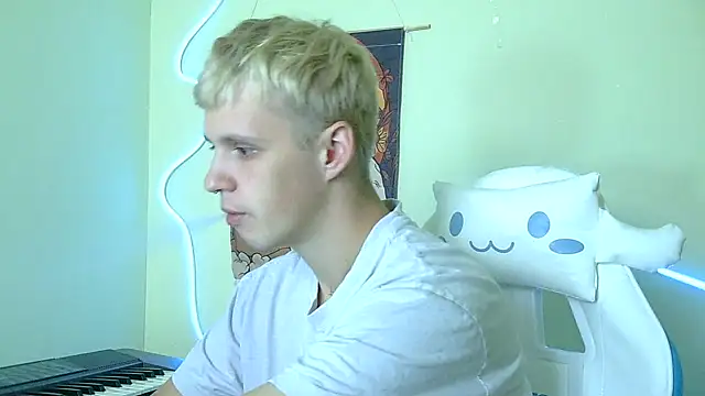 Snapshot of _Timmy_Boy_ chatting on October 5, 2025, 11:08 am Timmy Boy online show from October 5, 2025, 11:08 am