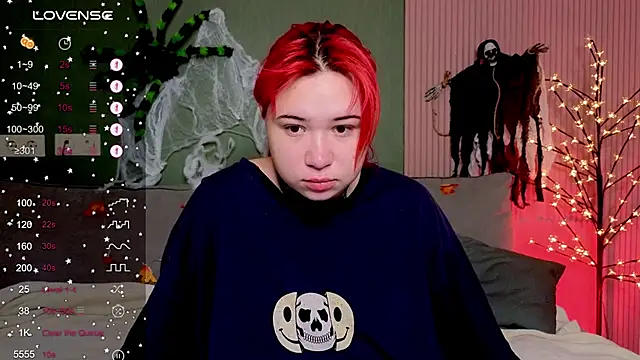 Klee Love online show from October 21, 2025, 4:13 am