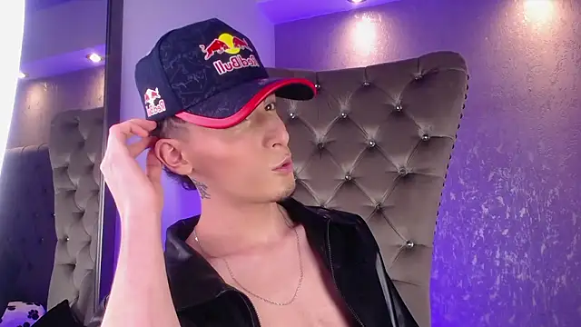 Snapshot of MateoMitchell chatting on March 25, 2026, 4:51 am MateoMitchell online show from March 25, 2026, 4:51 am