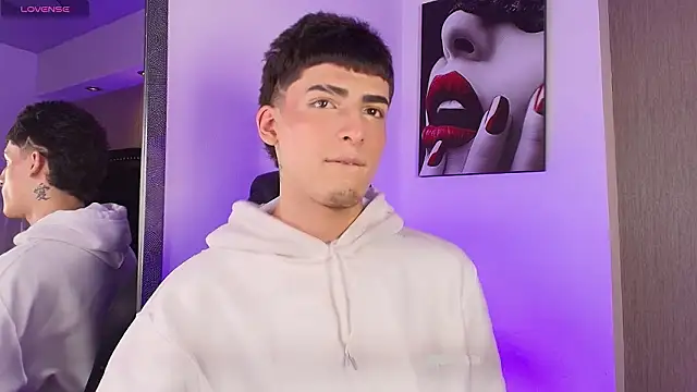 Snapshot of MateoMitchell chatting on March 27, 2026, 5:02 am MateoMitchell online show from March 27, 2026, 5:02 am