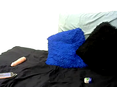 Snapshot of DarkLaddy chatting on October 21, 2025, 5:13 pm DarkLaddy online show from October 21, 2025, 5:13 pm