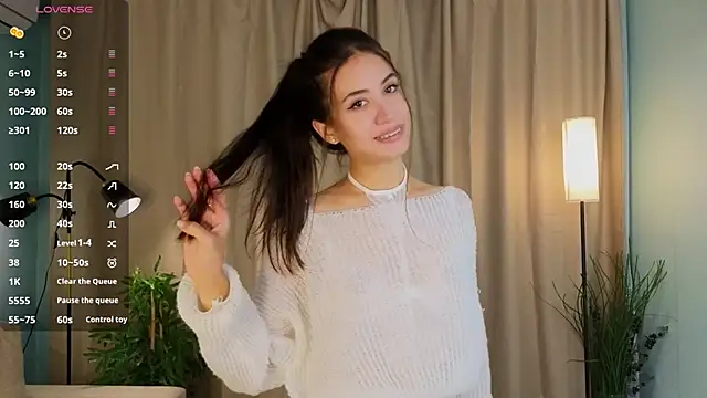 Snapshot of Playful_Lia chatting on October 5, 2025, 2:15 pm Playful Lia online show from October 5, 2025, 2:15 pm