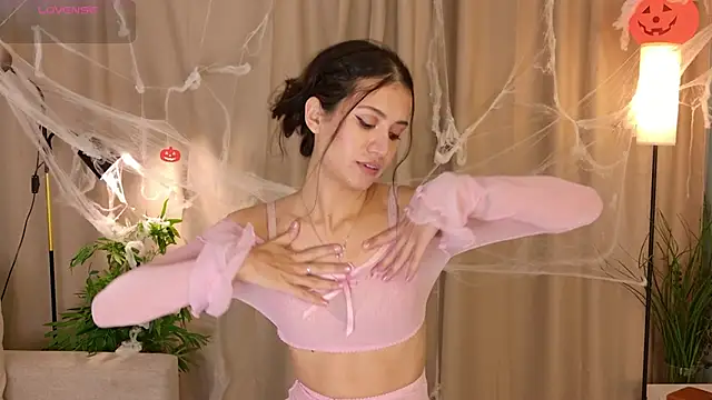 Snapshot of Playful_Lia chatting on November 1, 2025, 2:08 pm Playful Lia online show from November 1, 2025, 2:08 pm