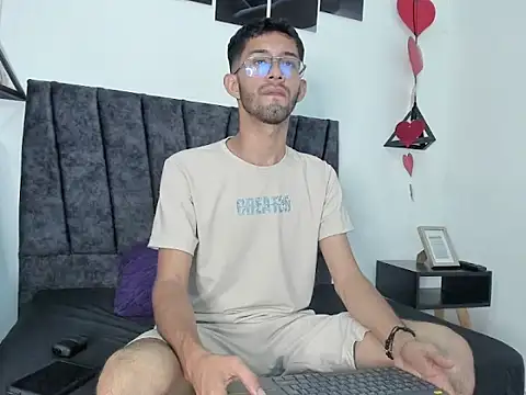 ianthompsoncut online show from October 4, 2025, 11:58 pm