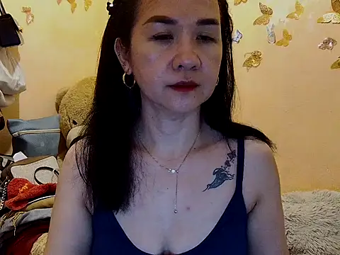 Snapshot of KissHott chatting on November 12, 2025, 10:26 am KissHott online show from November 12, 2025, 10:26 am