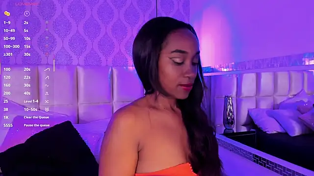 Snapshot of SharitHills chatting on October 18, 2025, 3:42 am SharitHills online show from October 18, 2025, 3:42 am